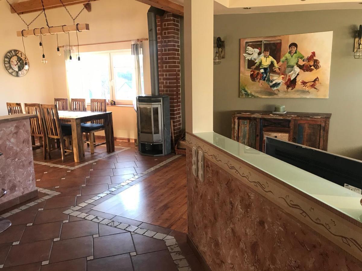 Helle, Offene Dachgeschosswohnung Mit Terrasse Oberloisdorf Eksteriør bilde
