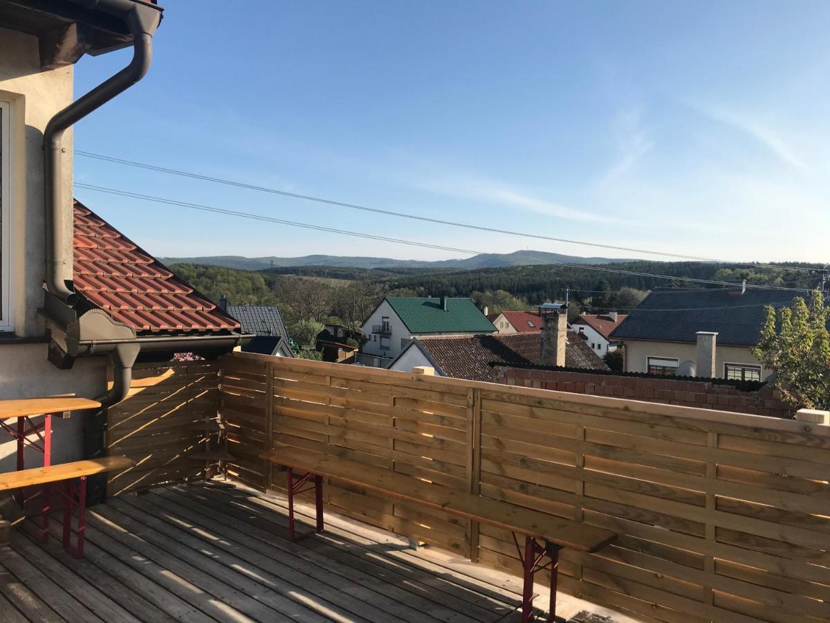 Helle, Offene Dachgeschosswohnung Mit Terrasse Oberloisdorf Eksteriør bilde